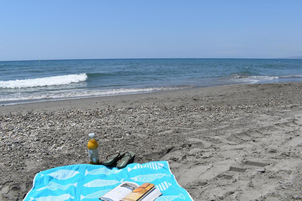 Apartamento Fantastic Studio - Beachfront Torrox Exterior foto