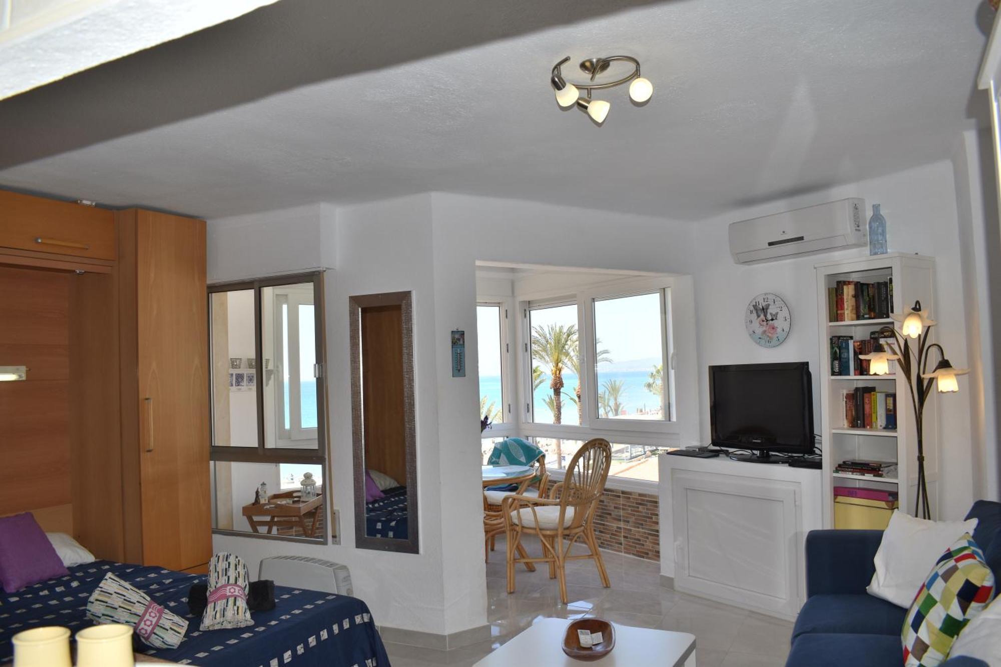 Apartamento Fantastic Studio - Beachfront Torrox Exterior foto